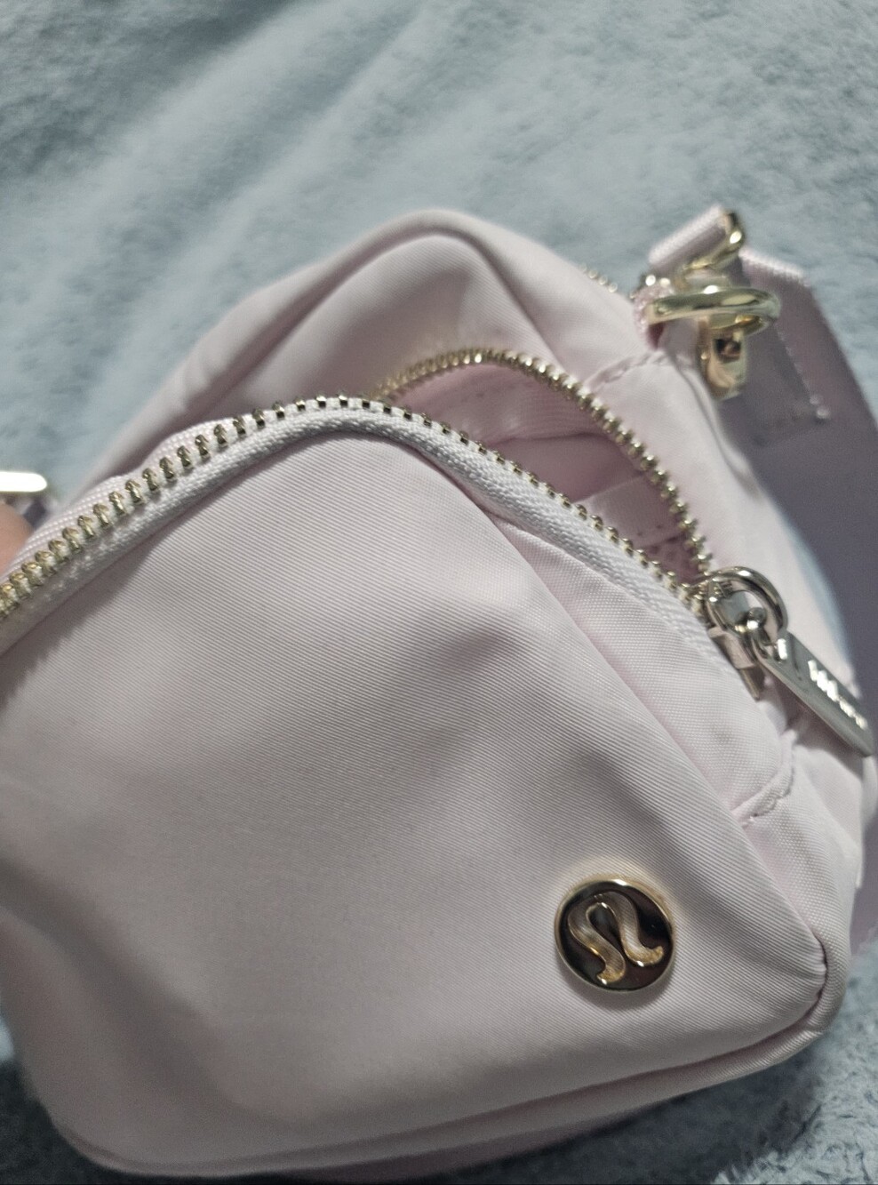 lululemon athletica Light Pink Crossbody Bag with Wide Strap - Picture 8 of 10